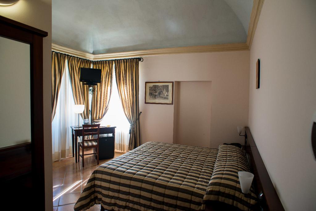 Hotel San Claudio Корридония Экстерьер фото