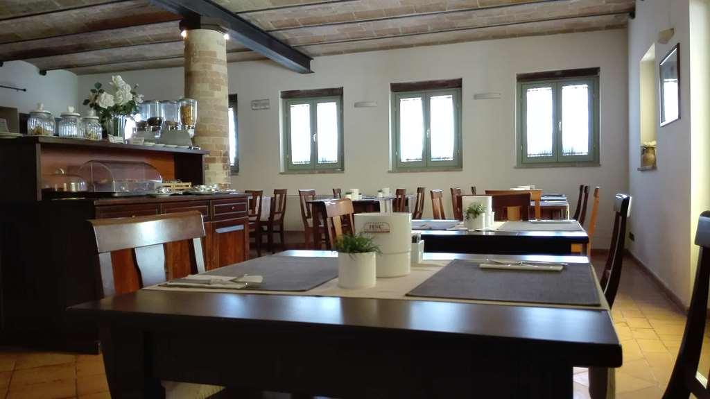 Hotel San Claudio Корридония Ресторан фото