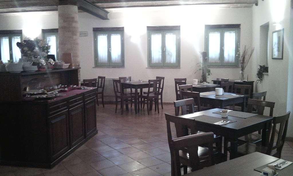 Hotel San Claudio Корридония Ресторан фото